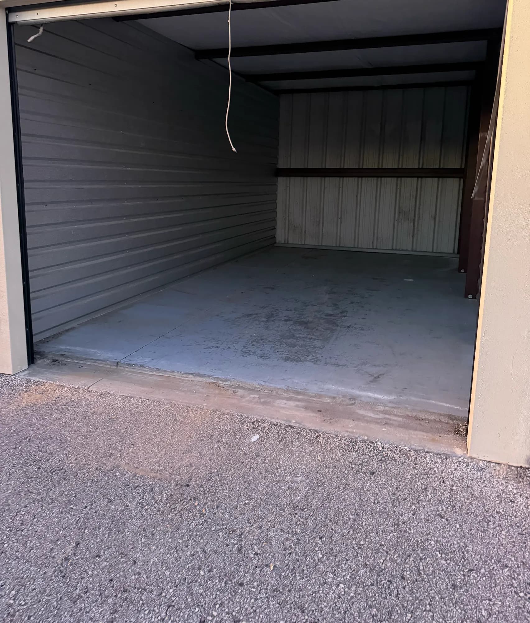 After: the same Clermont, FL storage unit emptied and swept by Big Rob's Hauling